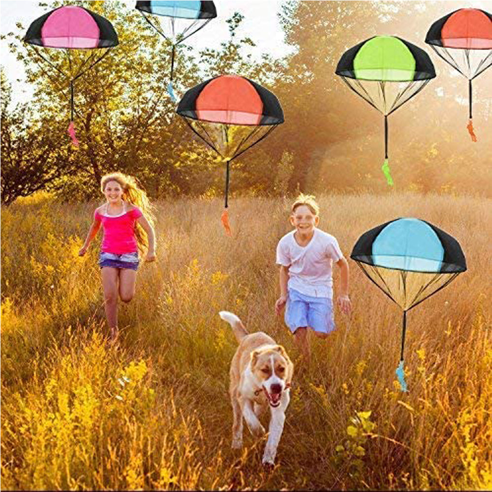 10Pcs Fly Toys Hand Throwing Parachutes Army Man Toss up Outdoor Toys for Kids (Five Color)