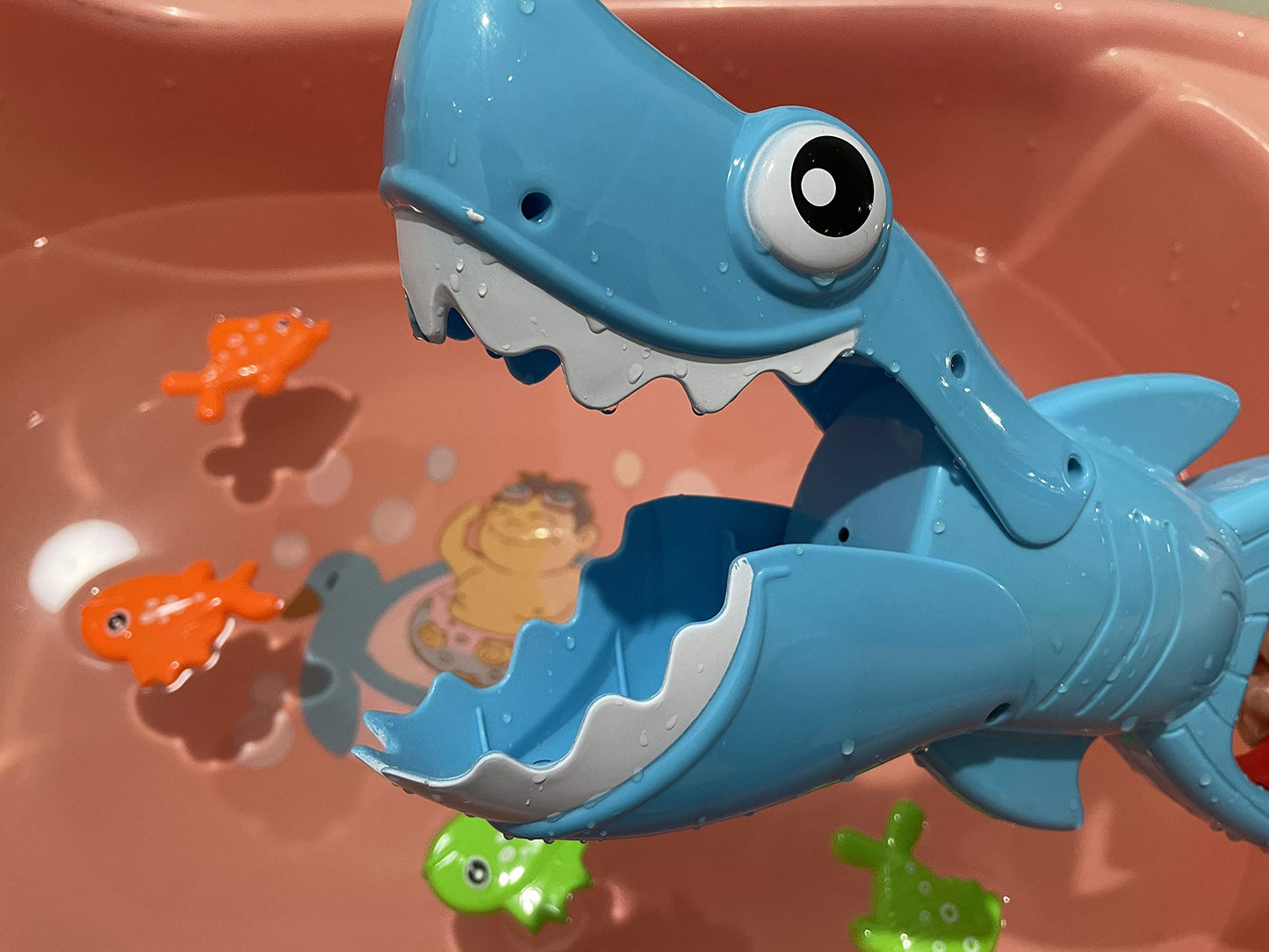 Shark Grabber Baby Bath Toys - Blue Shark with Teeth Biting Action Include 4 Toy Fish - Bath Toys for Kids Ages 4-8 Boys Girls Toddlers Pool Toys